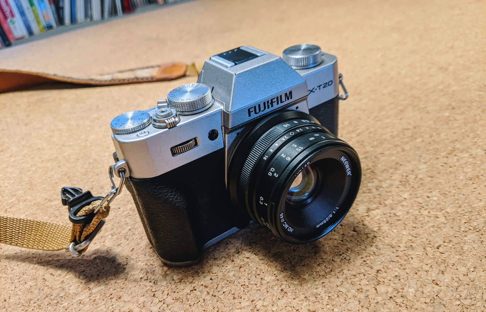 Neewer 25mm f/1.8を買ったよ！【初中華レンズ】 | カネコブログ